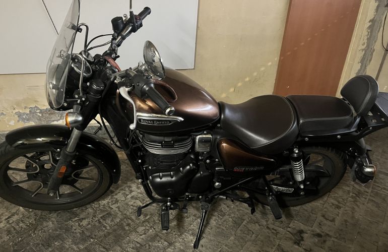 Royal Enfield Meteor Supernova 350cc - Foto #4