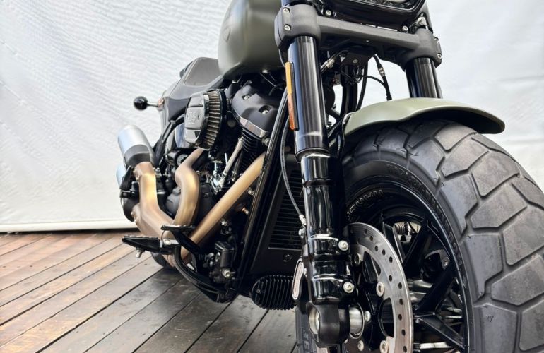Harley-Davidson Softail Fat Bob 114 - Foto #2