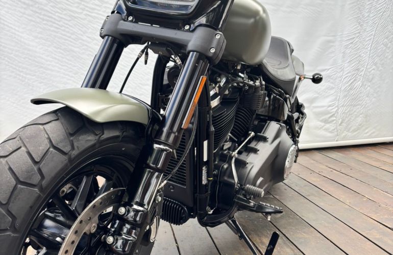 Harley-Davidson Softail Fat Bob 114 - Foto #3