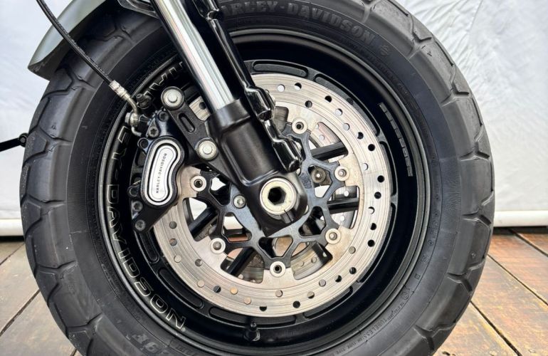 Harley-Davidson Softail Fat Bob 114 - Foto #8