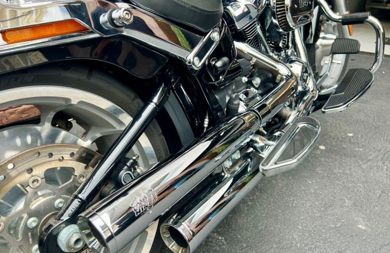 Harley-Davidson Softail Fat Boy 114 - Foto #8