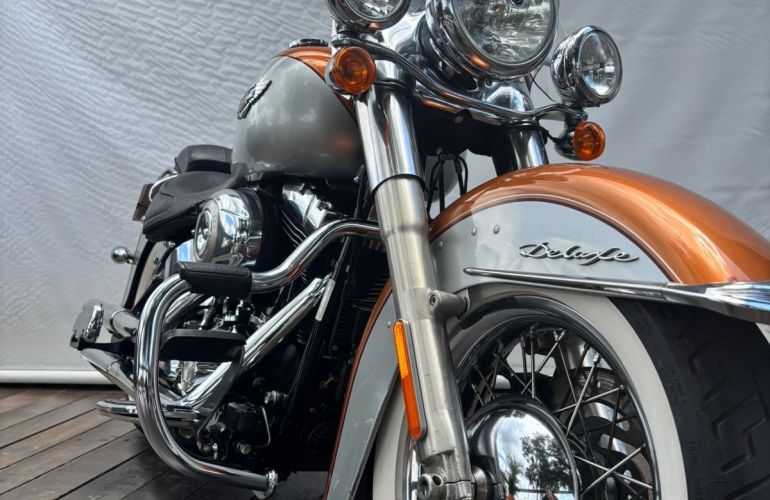 Harley-Davidson Softail Deluxe - Foto #2