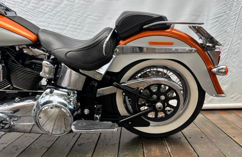 Harley-Davidson Softail Deluxe - Foto #4