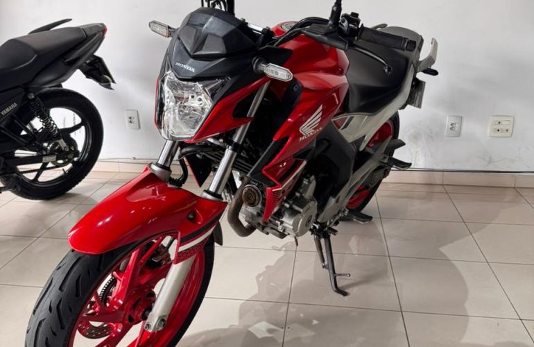 Honda Twister (ABS) - Foto #3