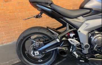 Triumph Daytona 660 - Foto #4