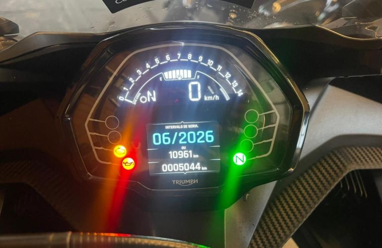 Triumph Daytona 660 - Foto #7
