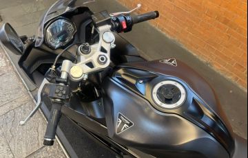 Triumph Daytona 660 - Foto #9