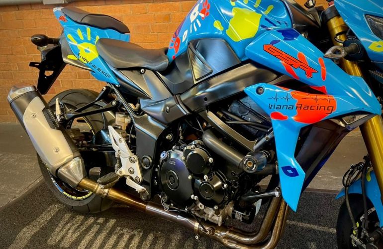 Suzuki Gsr 750 - Foto #3