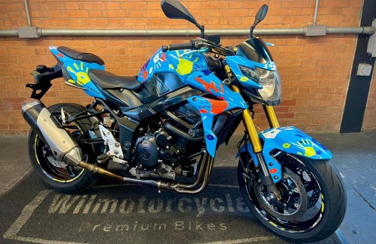 Suzuki Gsr 750 - Foto #5