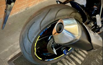 Suzuki Gsr 750 - Foto #7