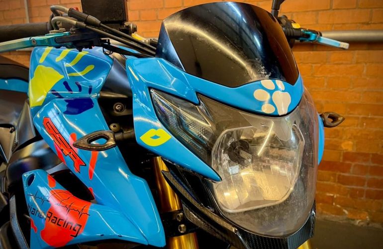 Suzuki Gsr 750 - Foto #8