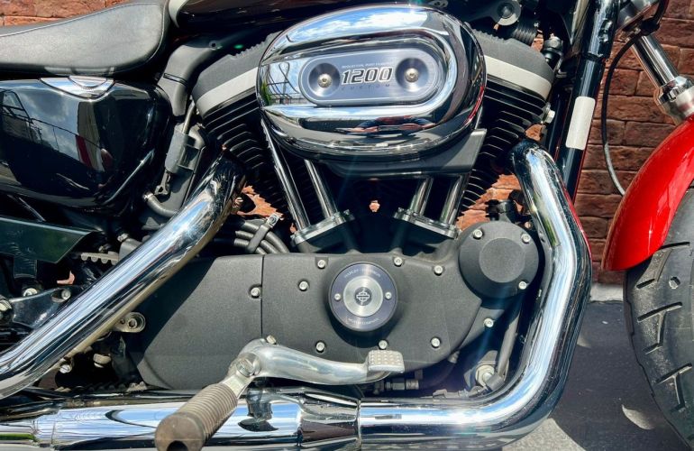 Harley-Davidson Sportster 1200 Custom Ca Limited - Foto #2
