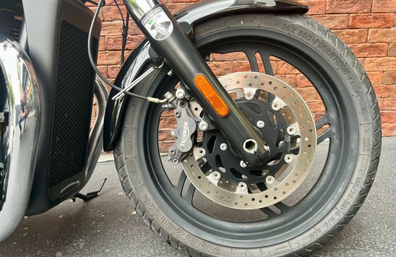 Triumph Thunderbird Storm Abs - Foto #6