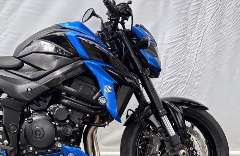 Suzuki Gsx S 750a - Foto #4