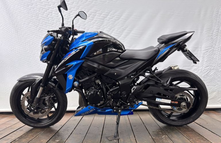 Suzuki Gsx S 750a - Foto #6