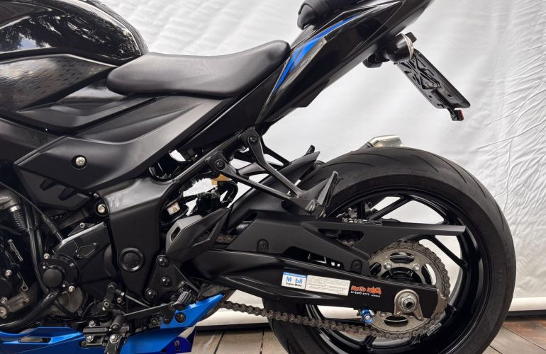 Suzuki Gsx S 750a - Foto #9