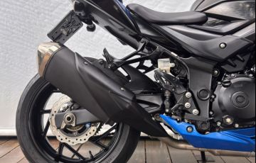 Suzuki Gsx S 750a - Foto #10