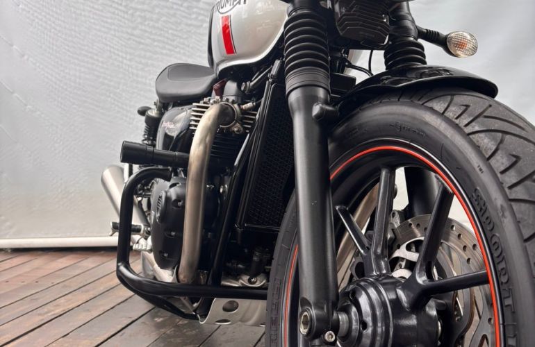 Triumph Street Twin - Foto #2