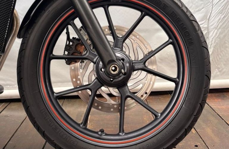 Triumph Street Twin - Foto #7