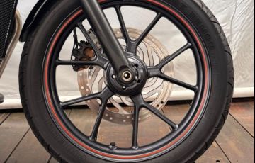 Triumph Street Twin - Foto #7