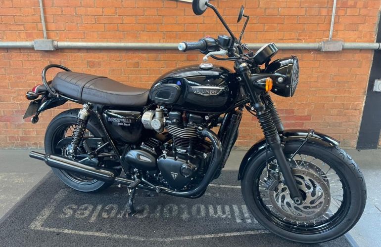 Triumph Bonneville T120 Black 1200 - Foto #2