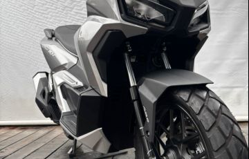 Honda Adv 160 - Foto #3