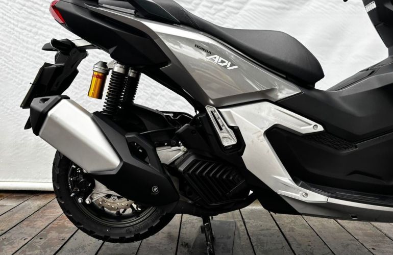 Honda Adv 160 - Foto #4