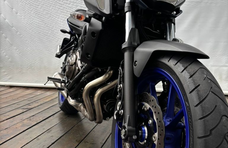 Yamaha MT 07 (ABS) - Foto #2