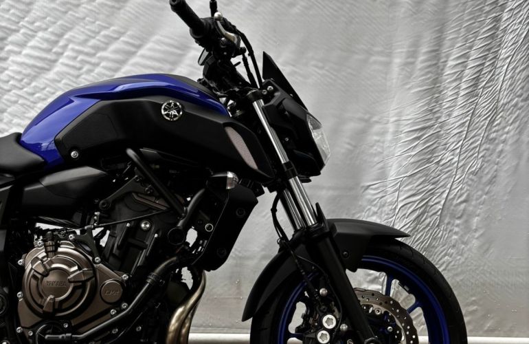 Yamaha MT 07 (ABS) - Foto #10