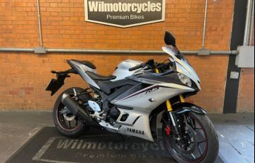 Yamaha YZF R3 (ABS) - Foto #1