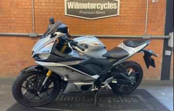 Yamaha YZF R3 (ABS) - Foto #8