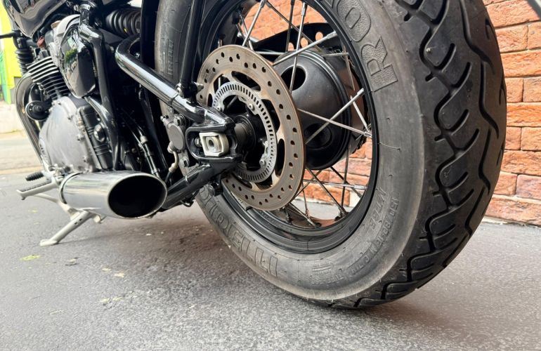 Triumph Bonneville Bobber 1200 - Foto #2