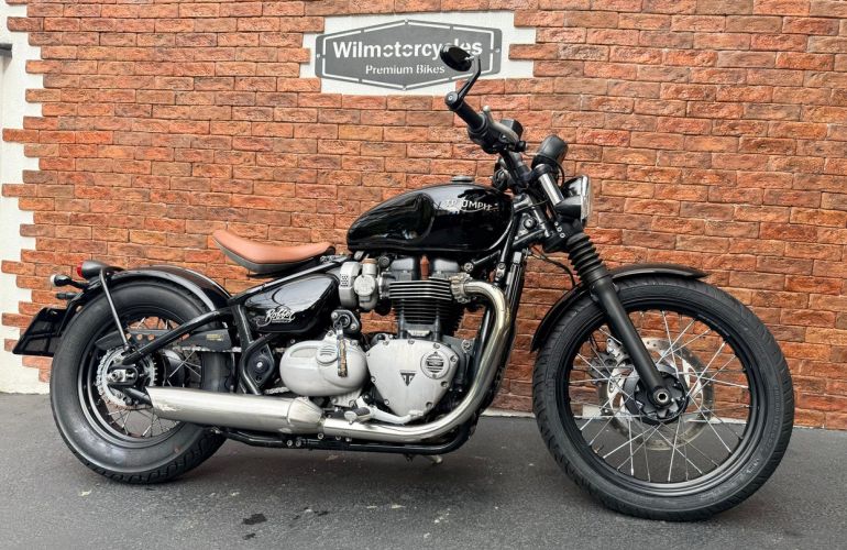 Triumph Bonneville Bobber 1200 - Foto #8