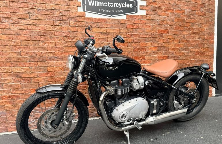 Triumph Bonneville Bobber 1200 - Foto #9