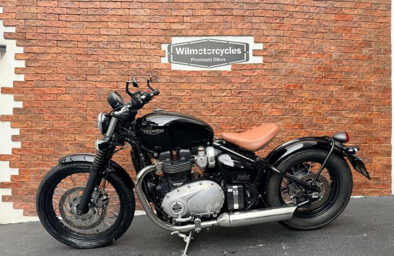 Triumph Bonneville Bobber 1200 - Foto #10