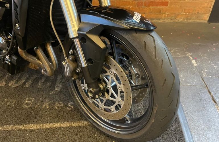 Triumph Street Triple 765 S - Foto #2