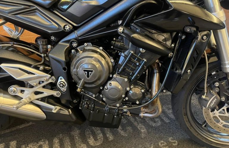 Triumph Street Triple 765 S - Foto #4