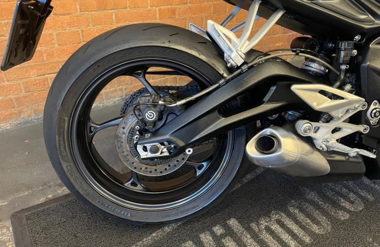 Triumph Street Triple 765 S - Foto #6
