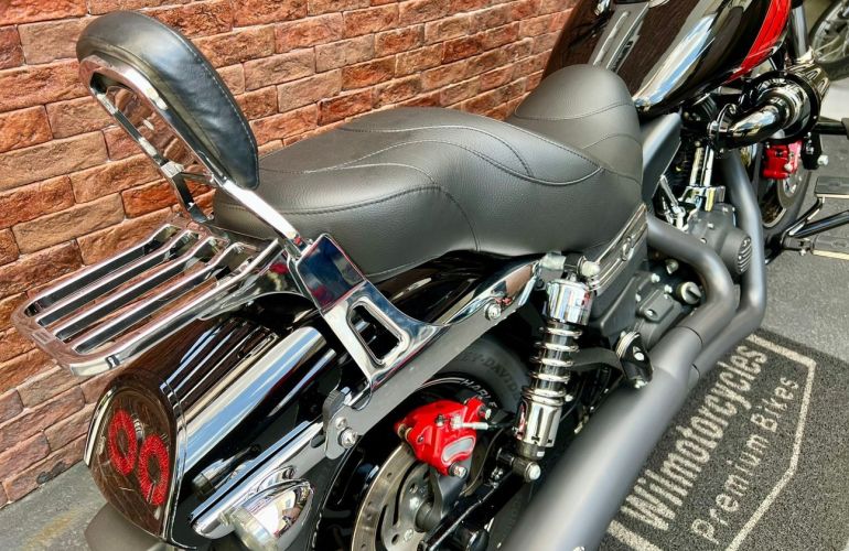 Harley-Davidson Dyna Fat Bob - Foto #8
