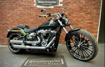 Harley-Davidson Softail Breakout - Foto #1
