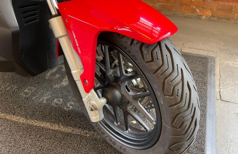 Honda ADV 150 - Foto #7