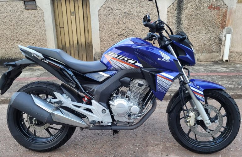Honda Twister (CBS) - Foto #3