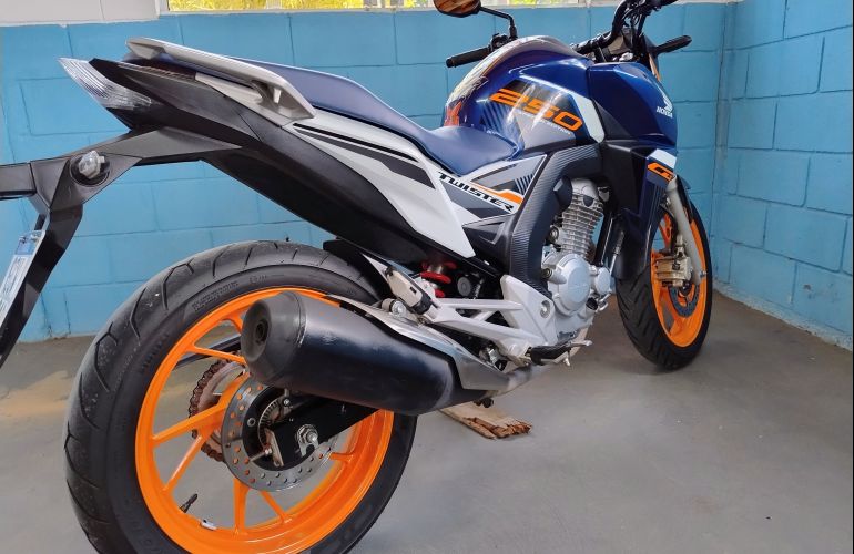 Honda Twister (ABS) - Foto #3