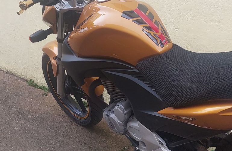 Honda Cb 300R - Foto #3